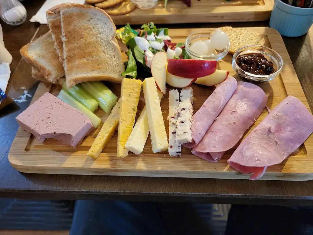 Menu_The Fat Giraffe_Hapton_image_7