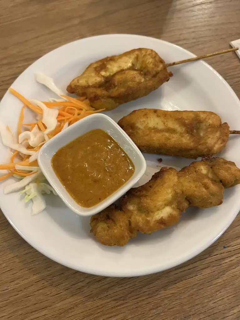 R13COR_The Queens Head_Harston_review