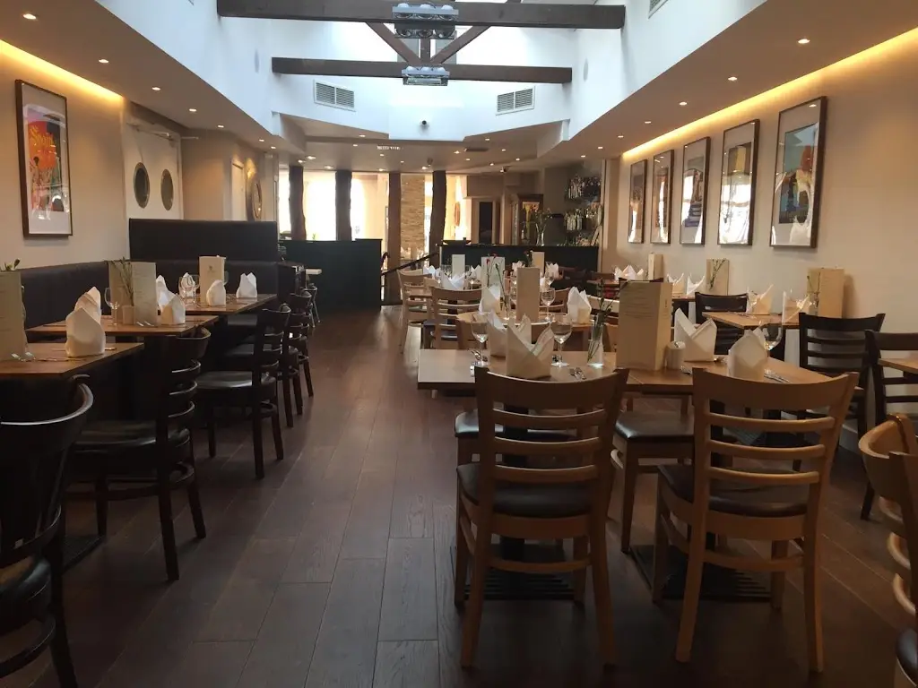 GROVE ON THE HILL restaurant in Harrow on the Hill