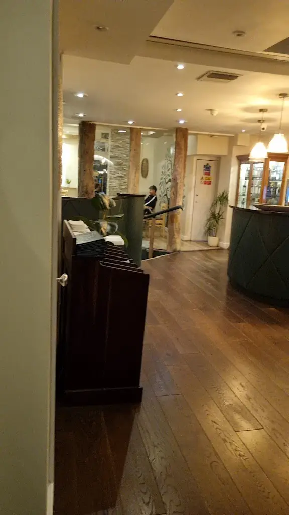 GROVE ON THE HILL_Harrow on the Hill_slider_image_2