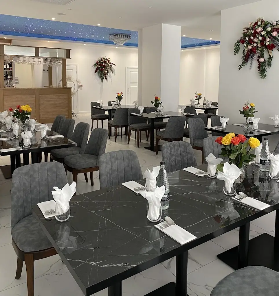 Serenity Restaurant_Harrow on the Hill_slider_image_1