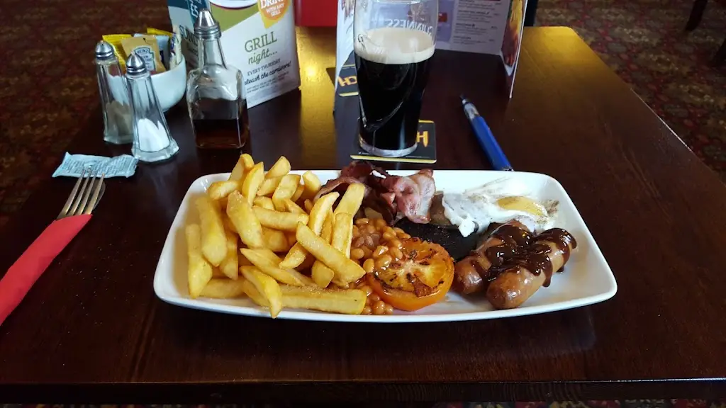 Bay Horse_Hartlebury_slider_image_2