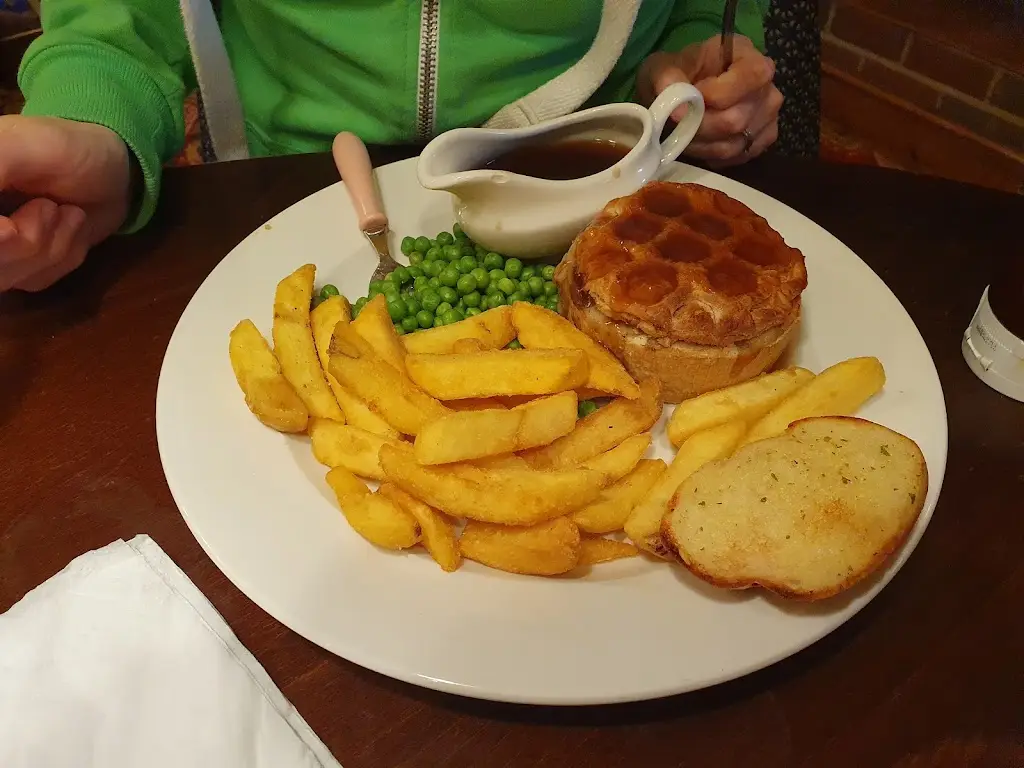 Andrew Baker_Mitre Oak_Hartlebury_review