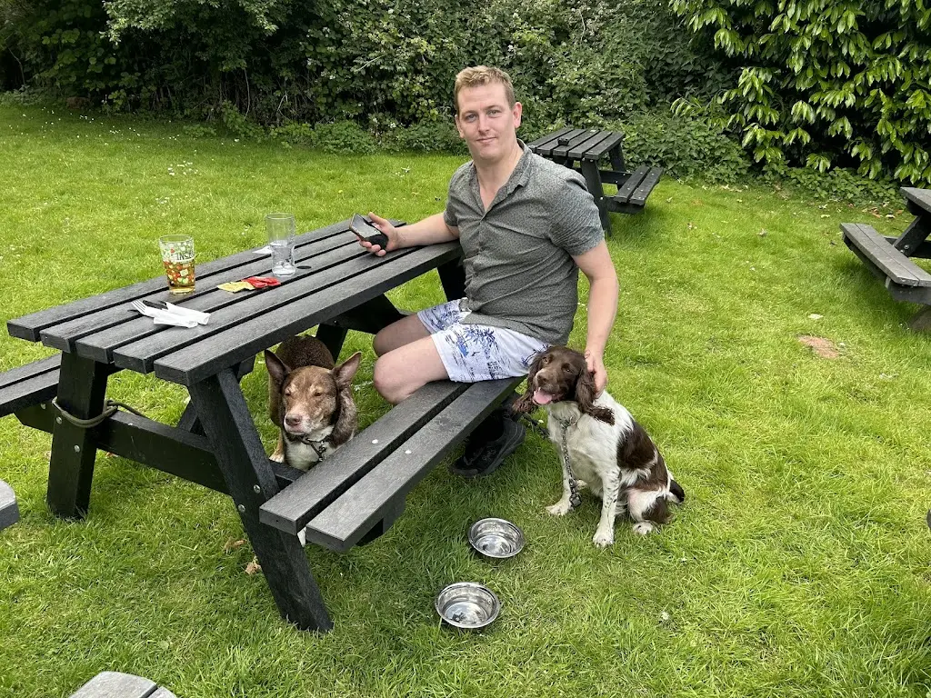 Hannah Yeates_Mitre Oak_Hartlebury_review