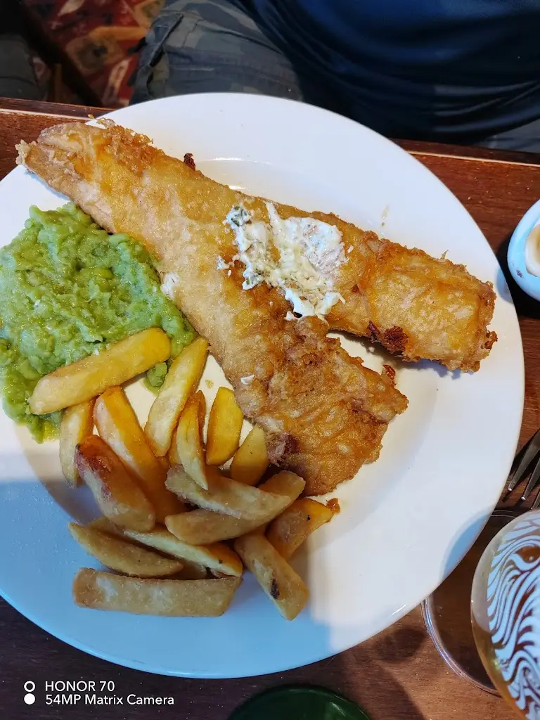 Elaine Pluckrose_Mitre Oak_Hartlebury_review