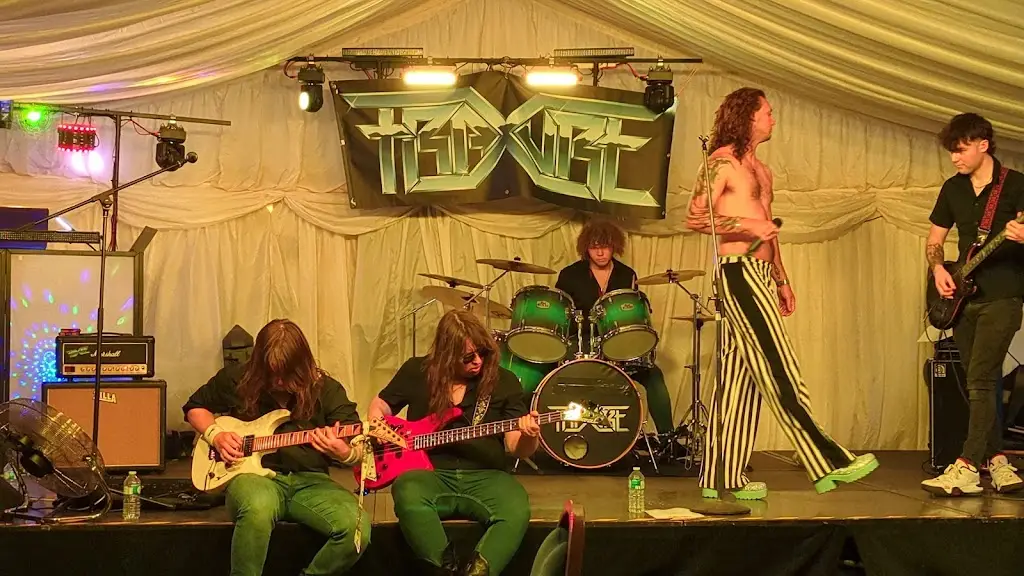 Chris Mcloughlin_The Anchor Inn Hartshill_Hartshill_review