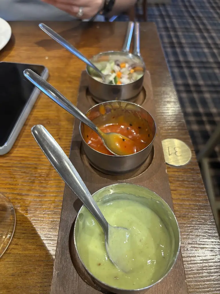 Chameleon WM CIC_Noah's Bar and Restaurant_Hartshill_review