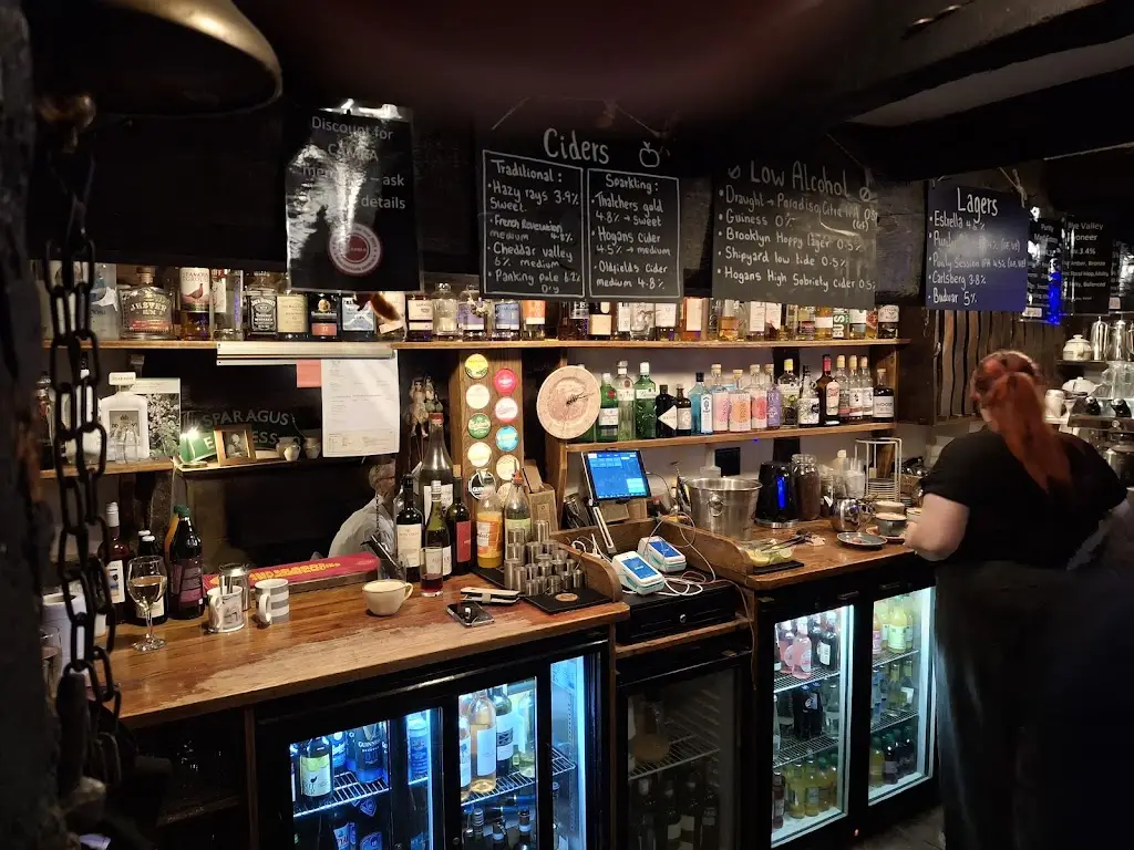 The Fleece Inn, Bretforton (National Trust)_Badsey_slider_image_3