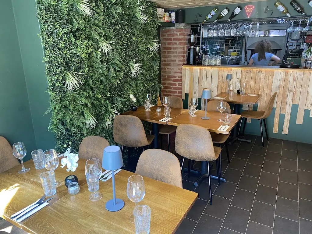 La Cucina Hastings Restaurant in Hastings