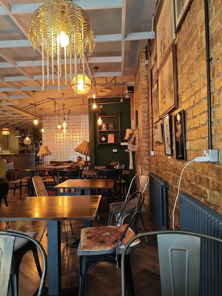 Abraço_Harringay_slider_image_3