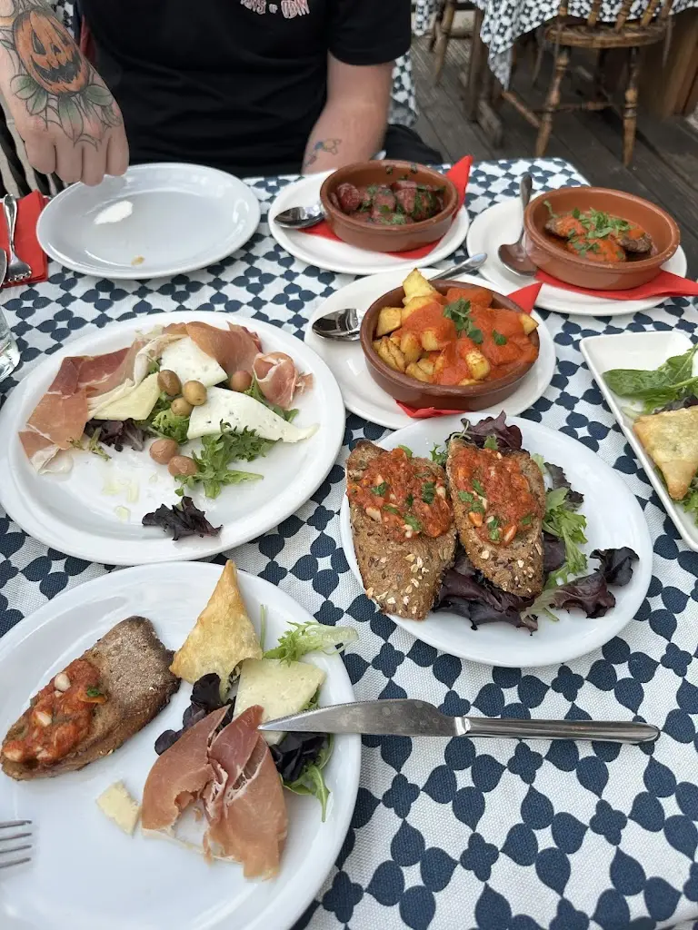 Rebecca Downey_La Viña Tapas Bar Restaurant_Harringay_review