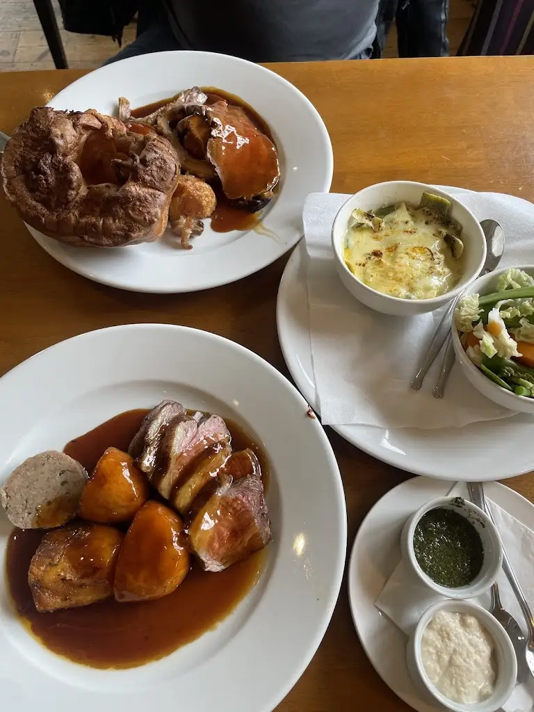 Anna Newman_Childswickham Inn & brasserie_Badsey_review