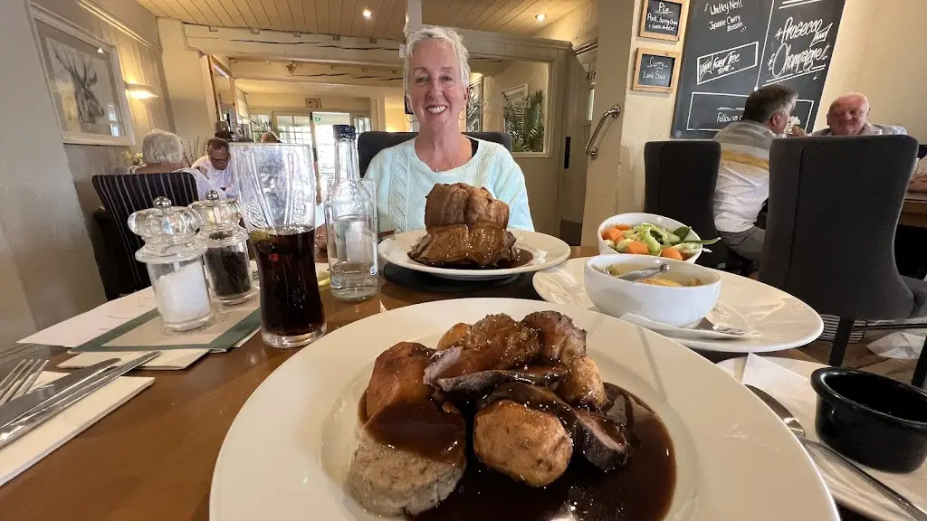 Greg K_Childswickham Inn & brasserie_Badsey_review