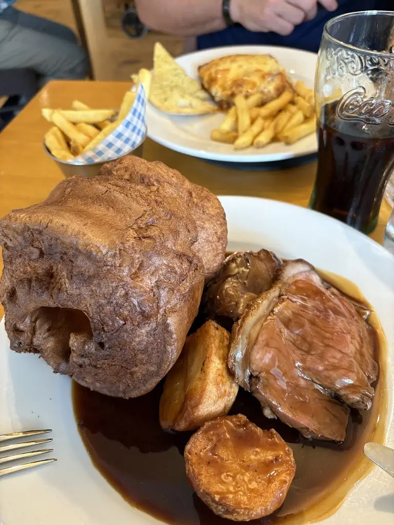 Alison Adams_Childswickham Inn & brasserie_Badsey_review