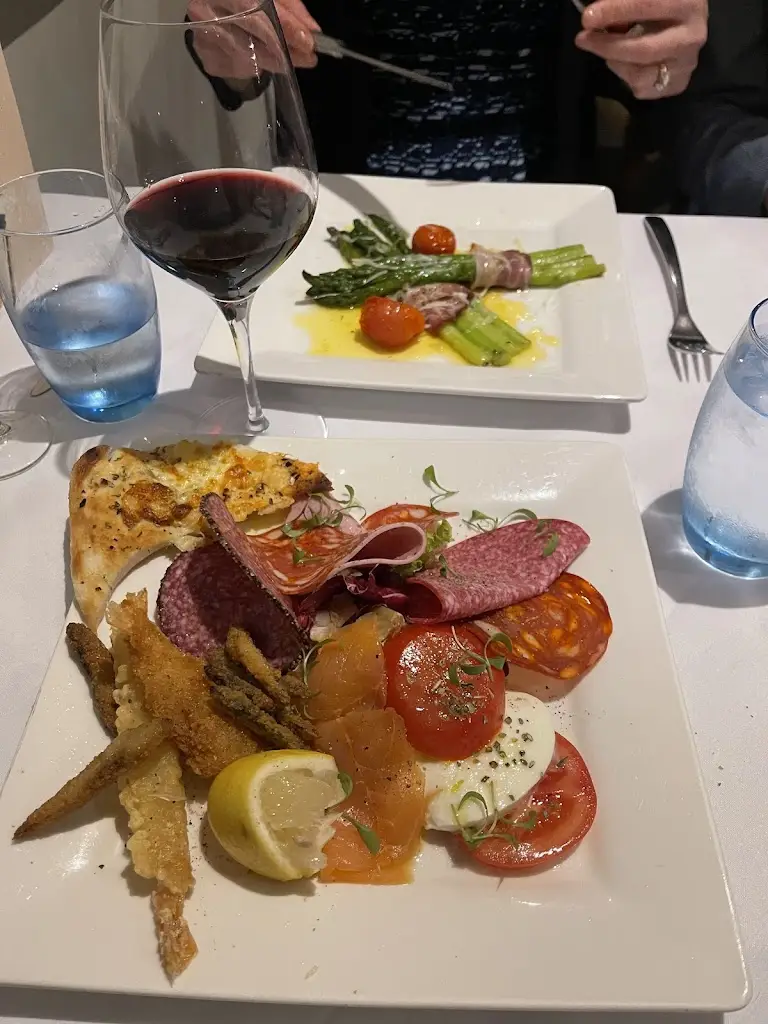 Simon Varney_Mama Mia_Hartley Wintney_review