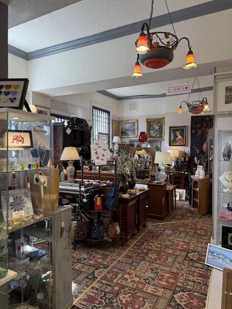 Kyndaleigh_White Lion Antiques - Hartley Wintney_Hartley Wintney_review