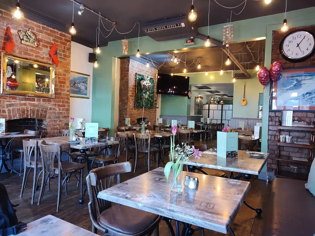 Oliveta Harrogate_Harrogate_slider_image_3