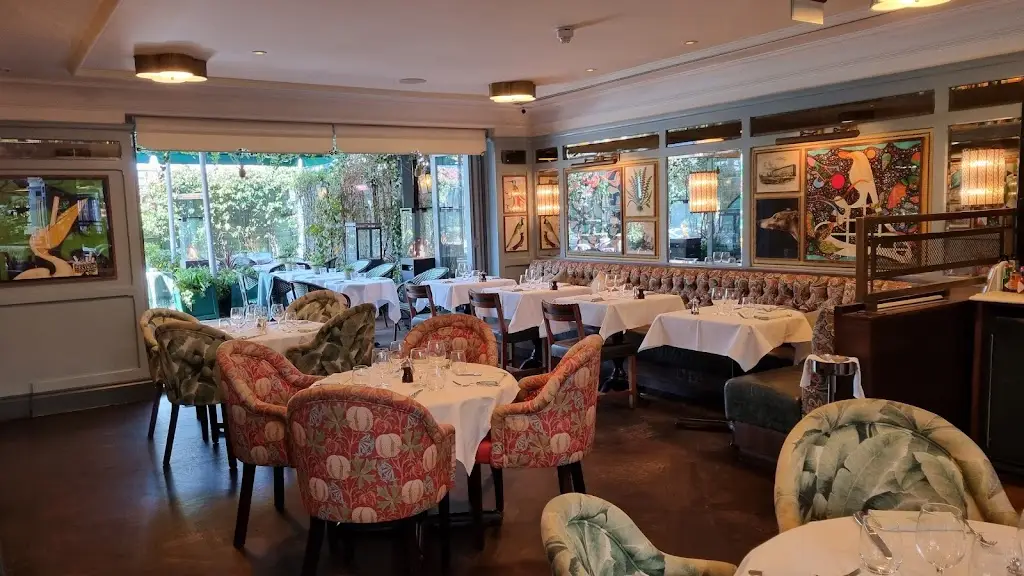 Jane Woodhead_The Ivy Harrogate Garden_Harrogate_review