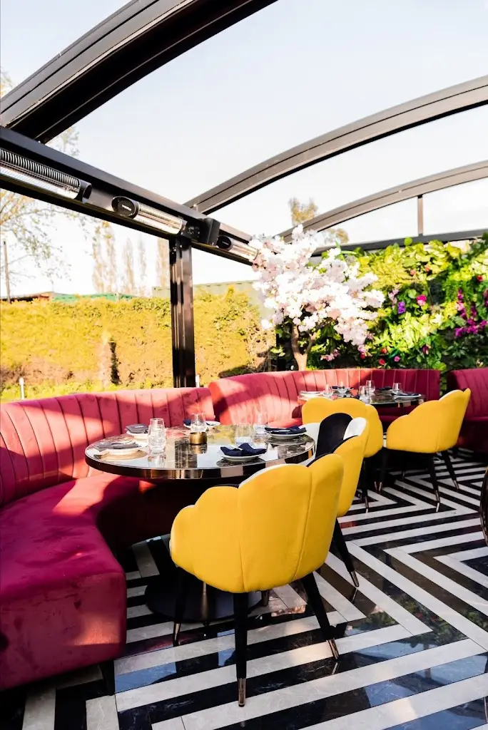 Array Brasserie & Grill restaurante en Harold Wood