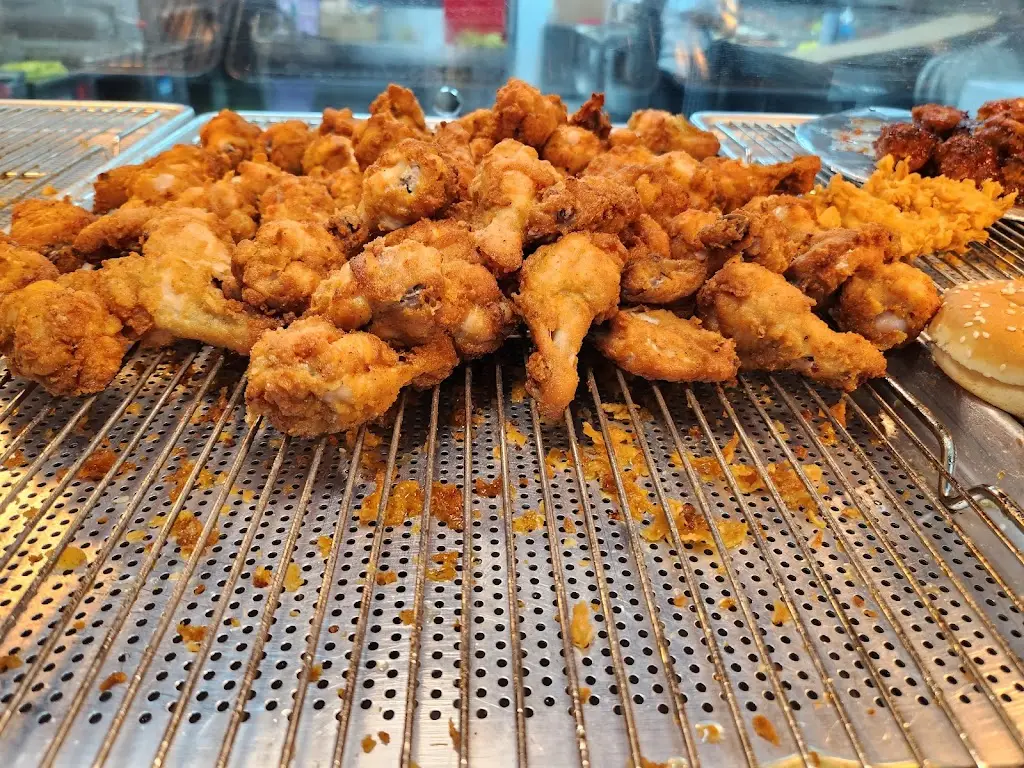 Menu_Hot and Tasty ®️_Harold Wood_image_8