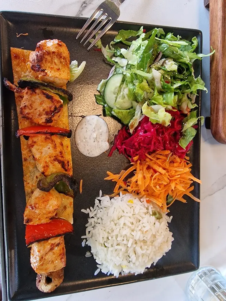 Zee_Kervan Kitchen Gidea Park_Harold Wood_review