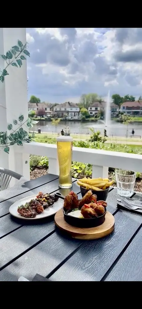 CREM Kitchen_Harold Wood_slider_image_3