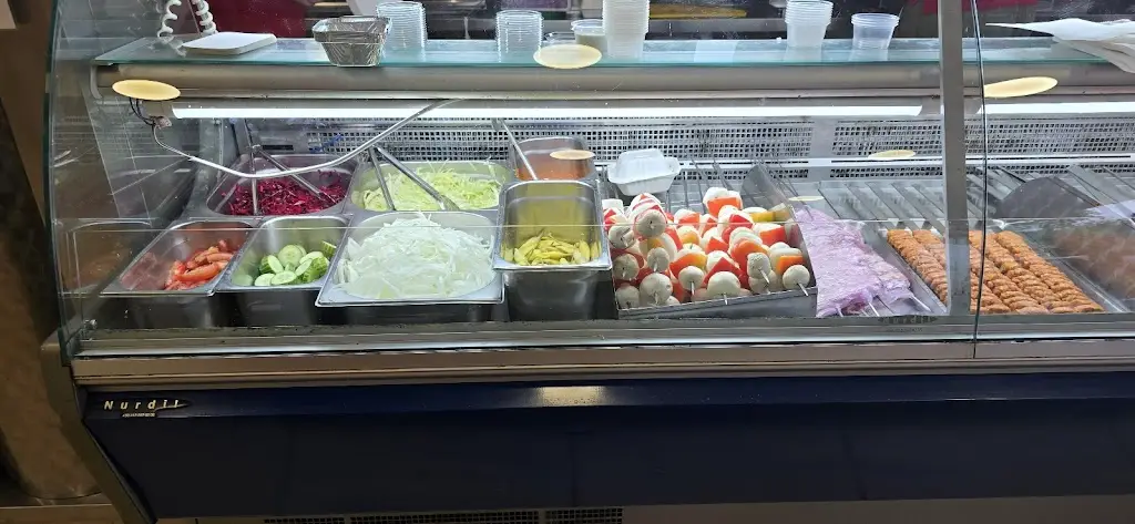 Meg Grabas_Globes Best Grill_Harold Wood_review