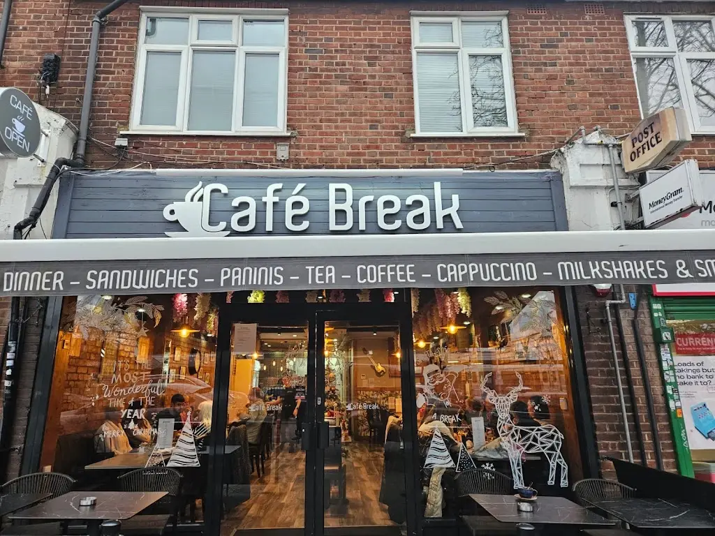 Café Break restaurant in Harold Wood