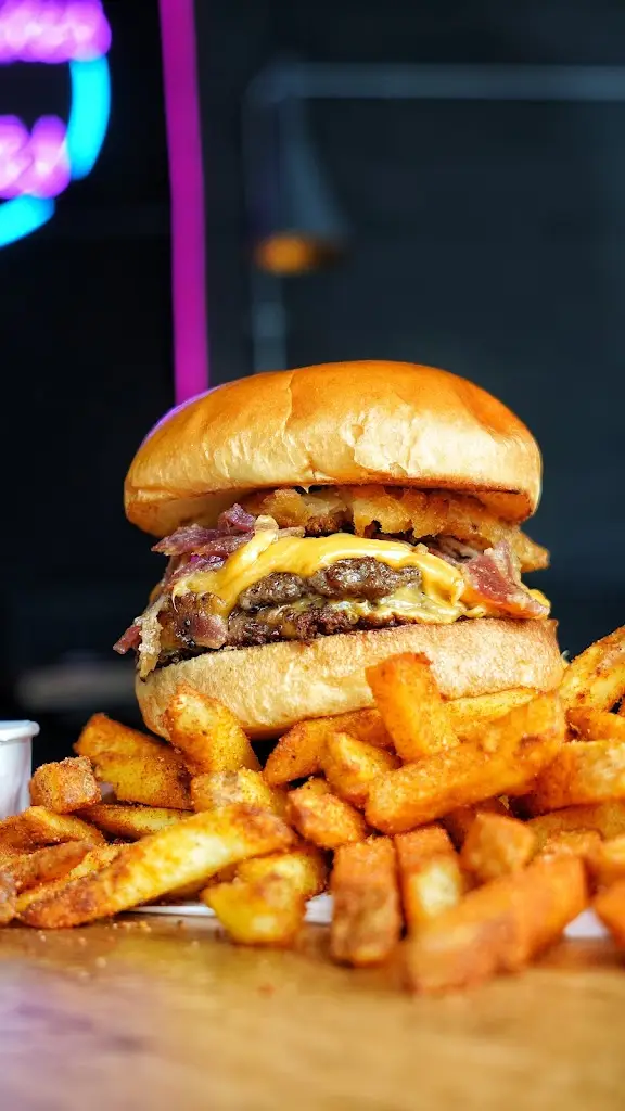 Smokin' Griddle_Harold Wood_slider_image_2