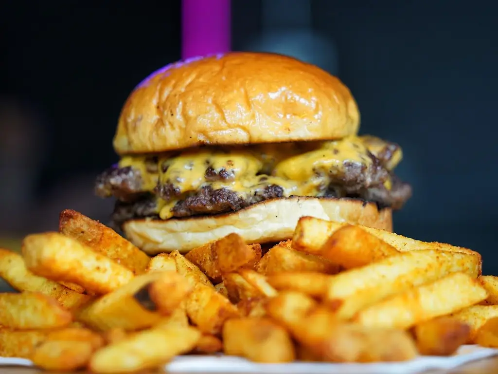 Smokin' Griddle_Harold Wood_slider_image_3