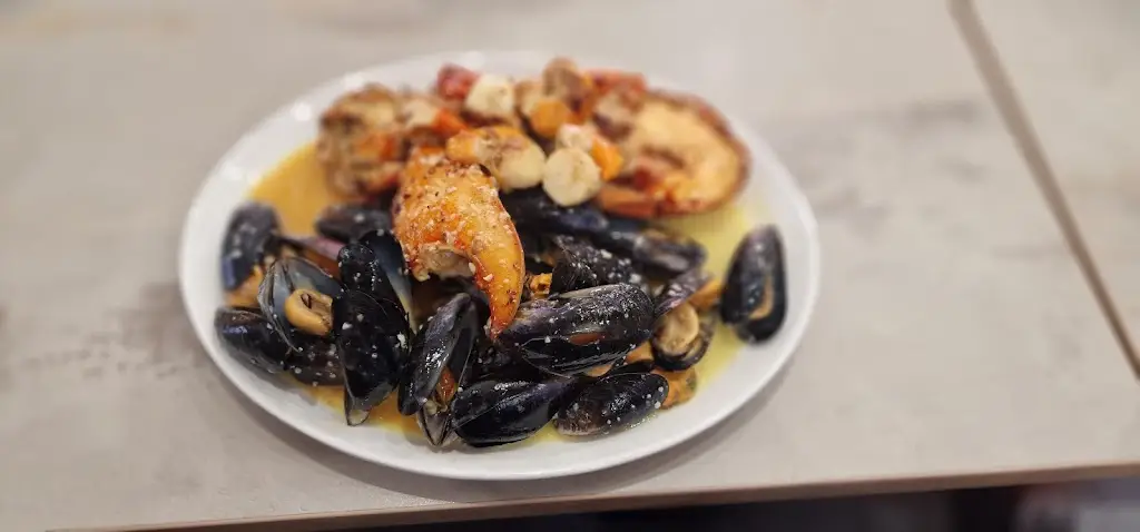 Menu_Chariots Fish & Chips_Harold Wood_image_8