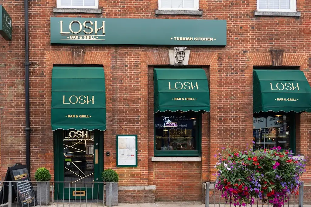 Losh Bar & Grill restaurant in Harpenden