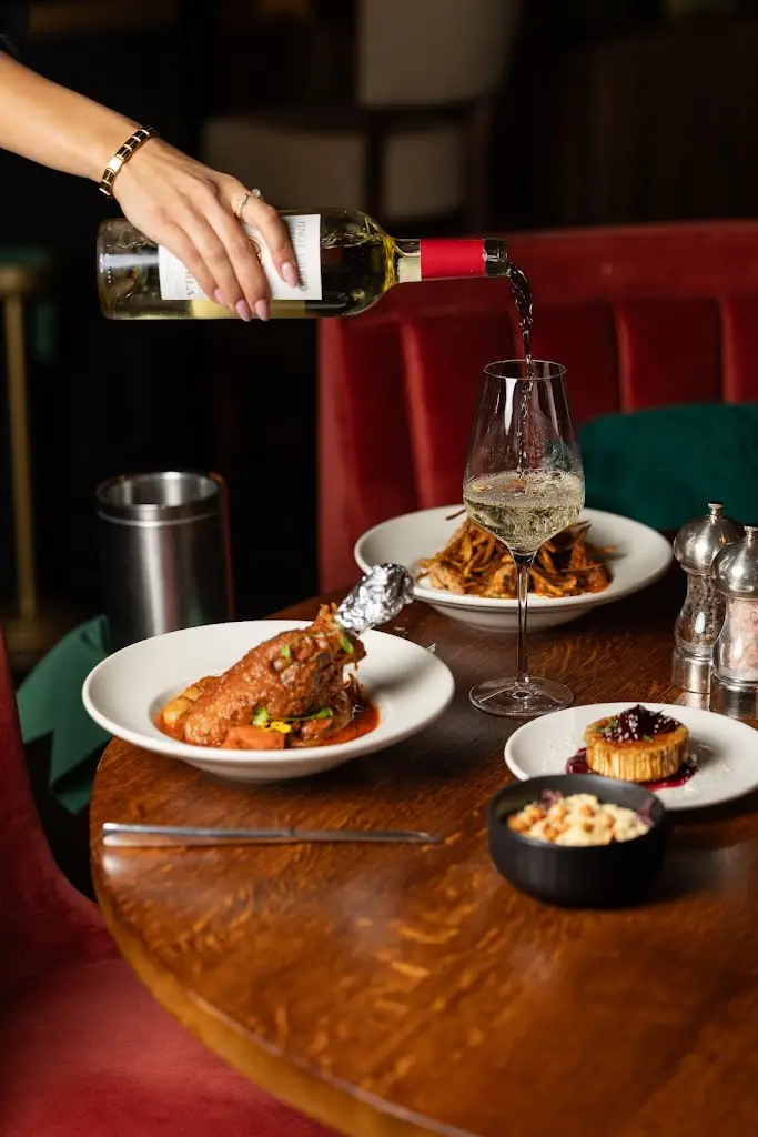 Losh Bar & Grill_Harpenden_slider_image_3