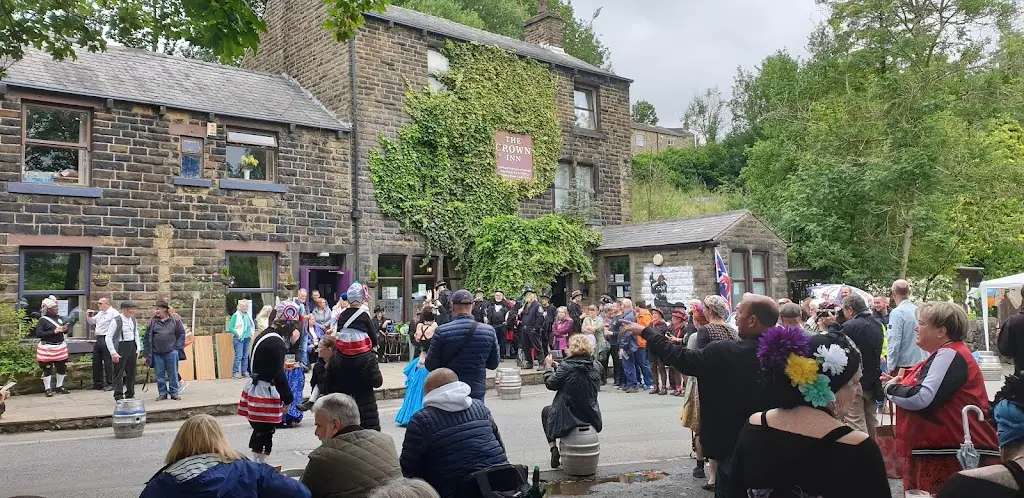 Gill C_The Crown Inn_Bacup_review