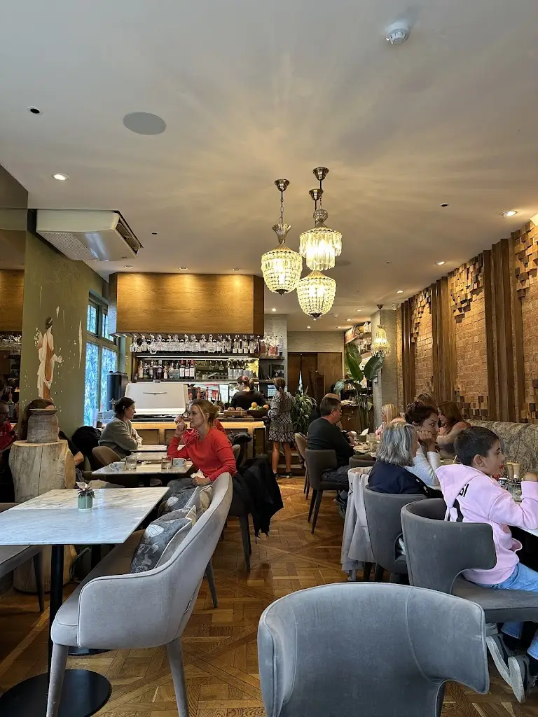 Nonna's Cafe and Restaurant _Harpenden_slider_image_3