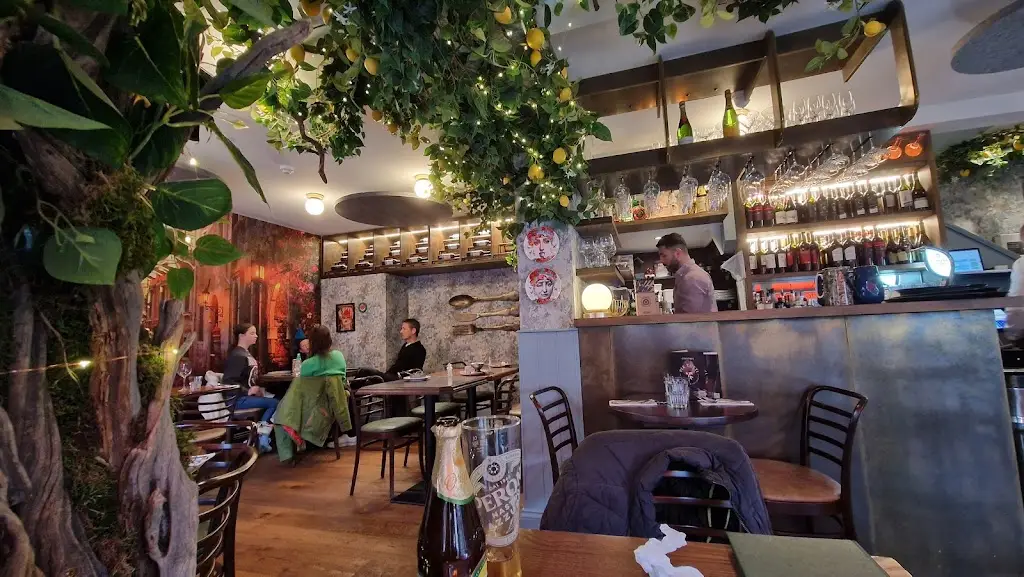 Per Tutti Harpenden restaurant in Harpenden