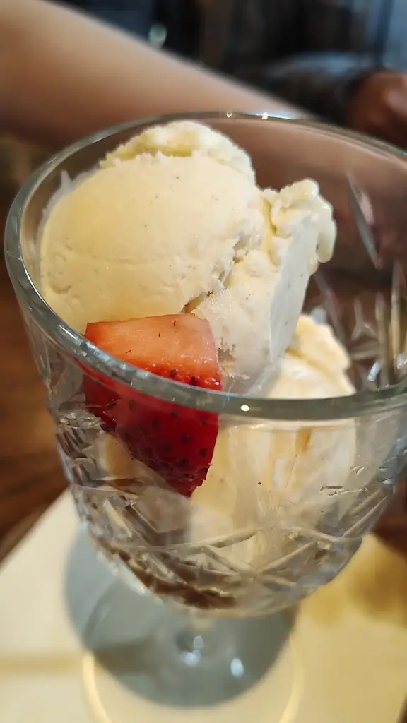 Bar Azita_Harpenden_slider_image_2