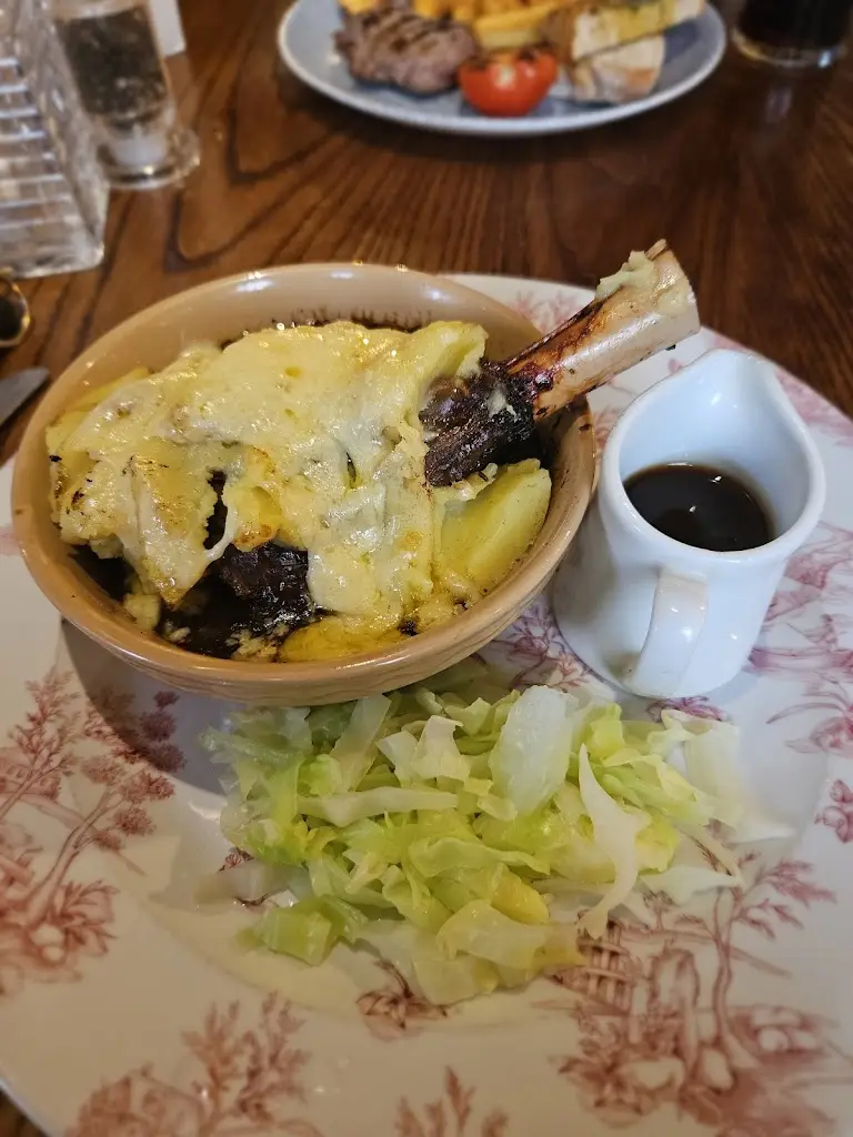 Victoria Woods_The Old Bell_Harpenden_review