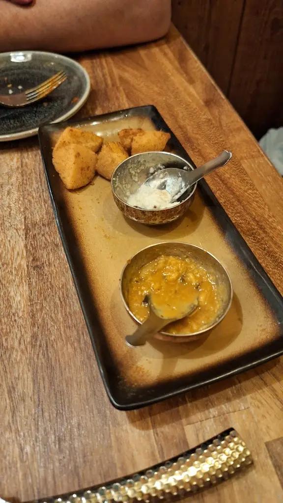 Sue B_Sarakh_Harpenden_recensione