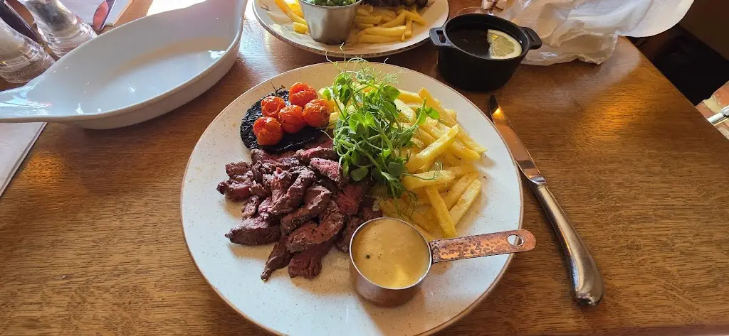 Paul Scott_The Thatchers_Hatfield Heath_review