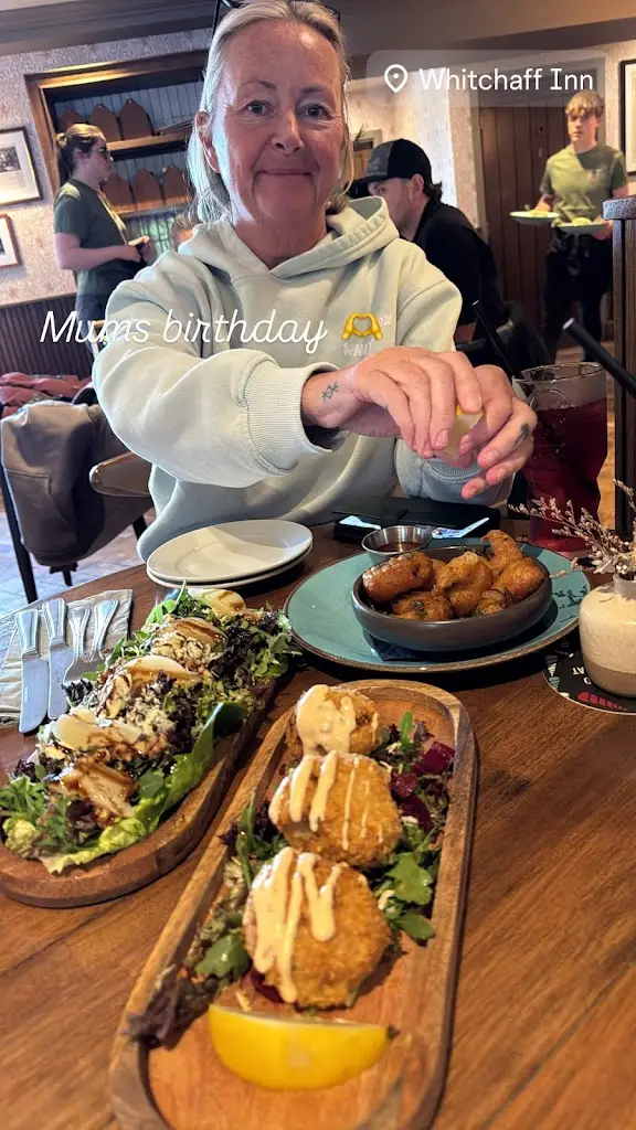 Lucian Wilde_The Whitchaff Inn_Haslingden_review