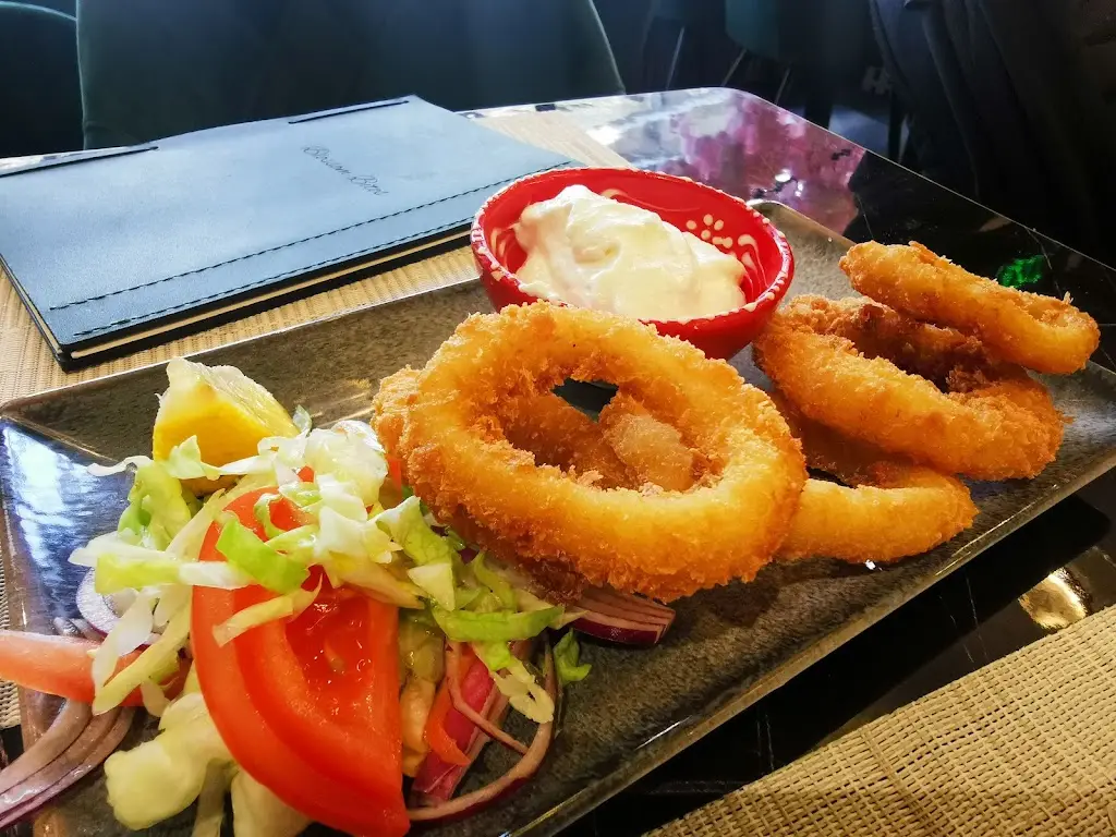 Vyvyan de Guzman_Blossom Bites Restaurant_Harlow_review