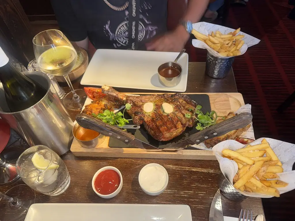 chloe eves_Miller & Carter Harlow_Harlow_review