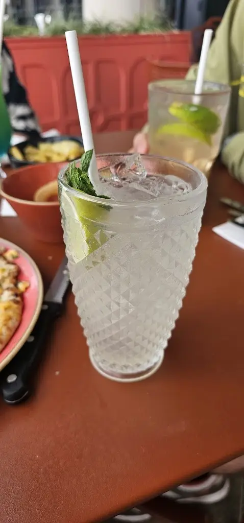 Menu_Novo Lounge_Harlow_image_9