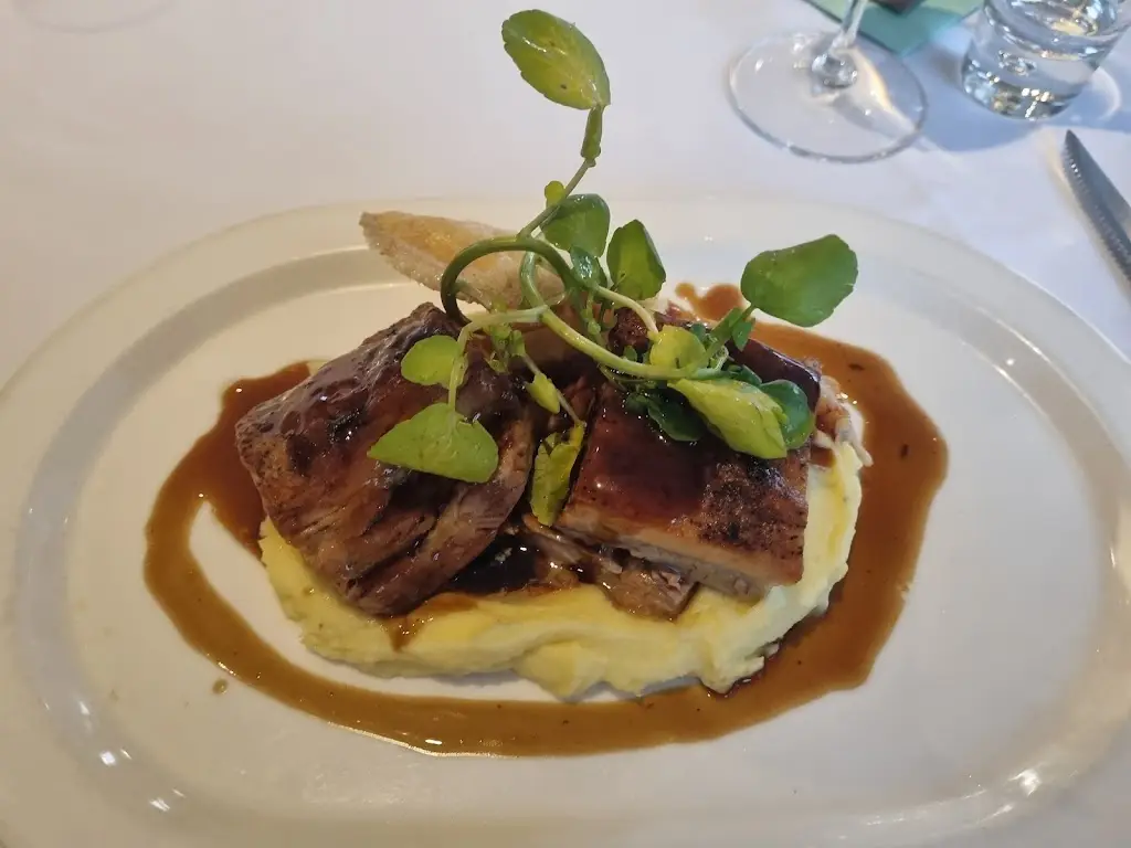 Coho_Harlow_slider_image_3