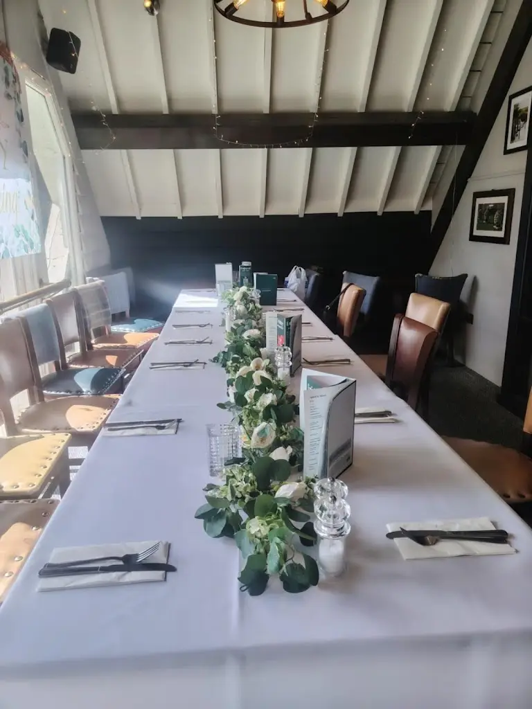 Jovita Leonaviciene_Moorhen_Harlow_review