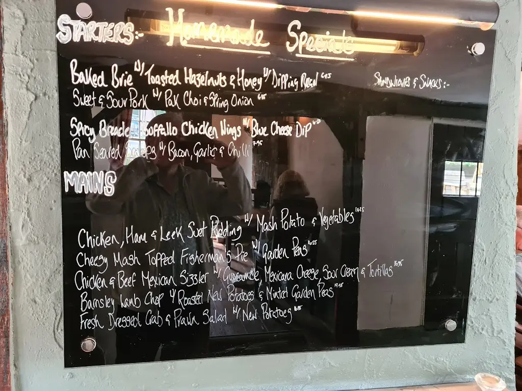 Menu_The Rainbow & Dove_Harlow_image_1