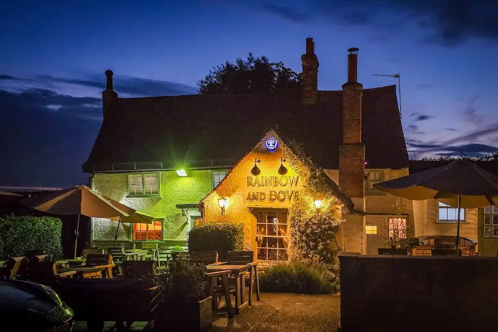 The Rainbow & Dove_Harlow_slider_image_3