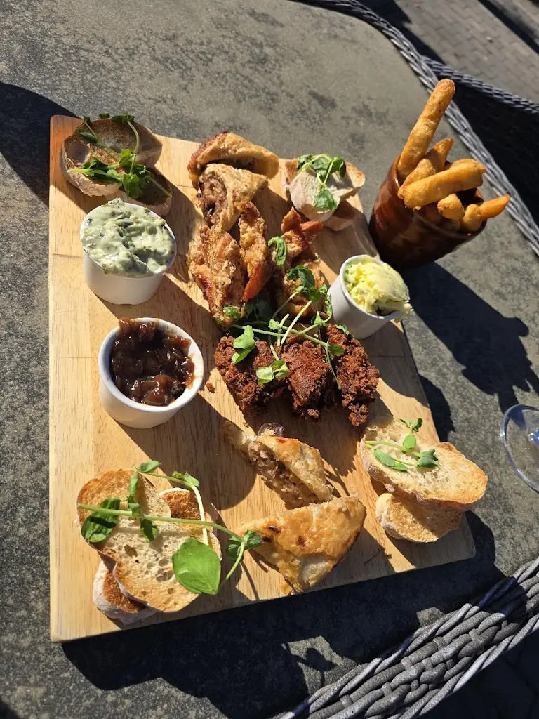 Green Man Pub_Harlow_slider_image_3