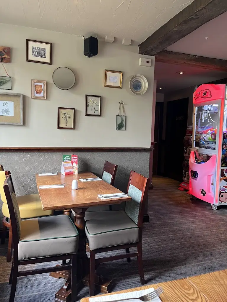 Sui W_Potters Arms Cookhouse + Pub_Harlow_reseña